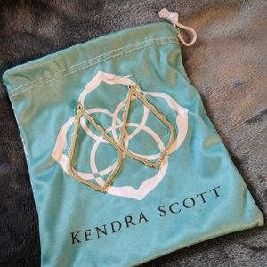 Kendra Scott Sophee Earrings in Gold